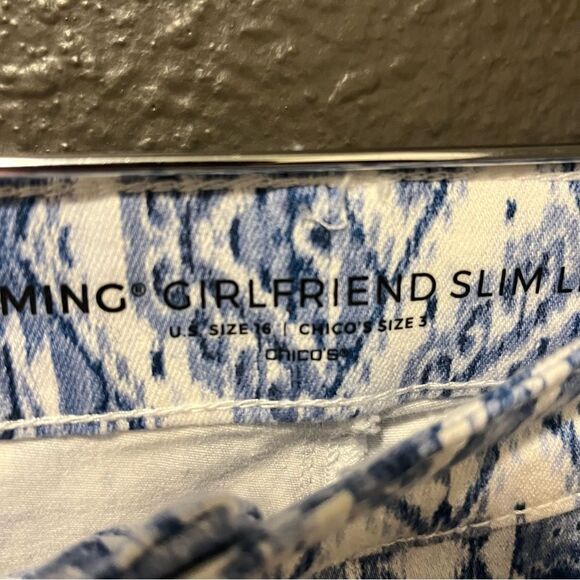 Chicos so Slimming Diamond-Print Girlfriend Crops 3 or XL - Picture 10 of 13